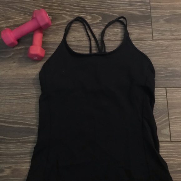Lululemon Free to Be Tank. Like new! - Picture 4 of 4